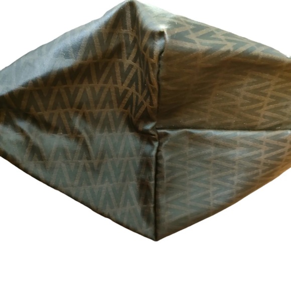 Mario Valentino Boston Duffle Bag - Picture 3 of 8